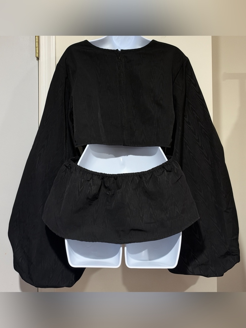 STAUD Ivy Drawcord Balloon Sleeve Top - Picture 8 of 10